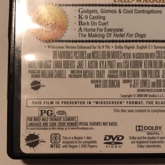 Two DVDS: Hotel For Dogs + Furry Vengeance - Picture 4 of 11